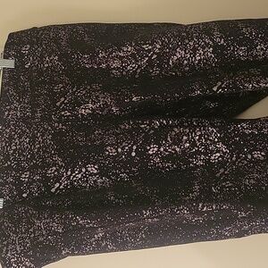 Torrid leggings size 3. Black with silver shiney splatter